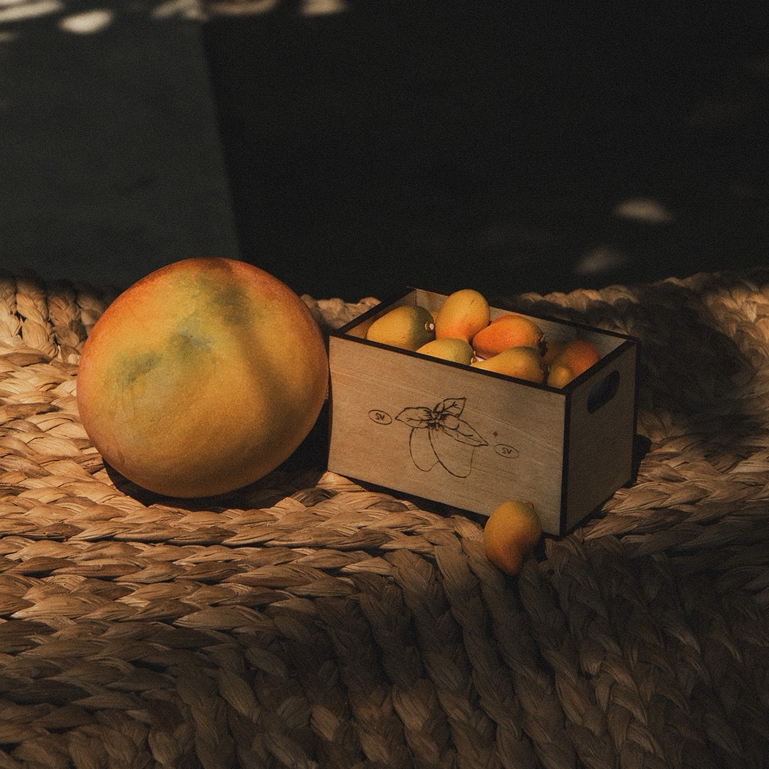 Cajita Mangoes